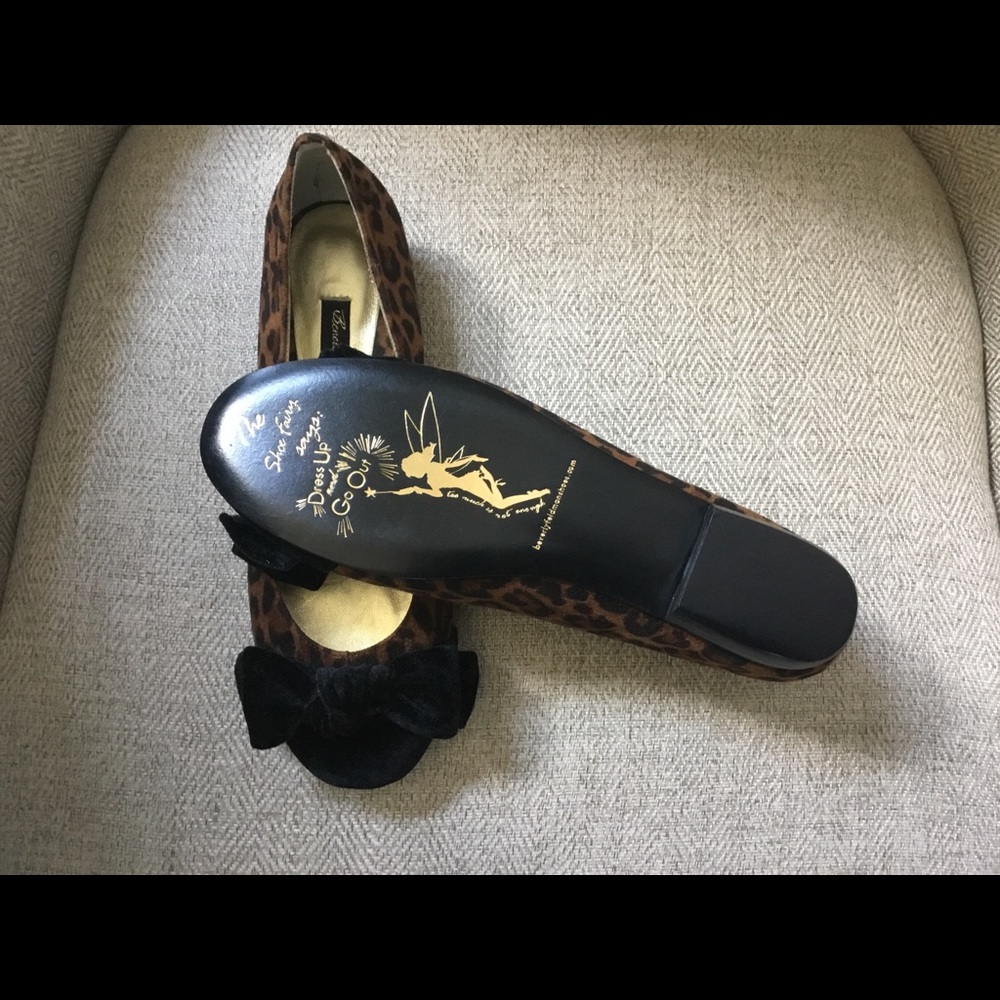 Beverly Feldman leopard flats